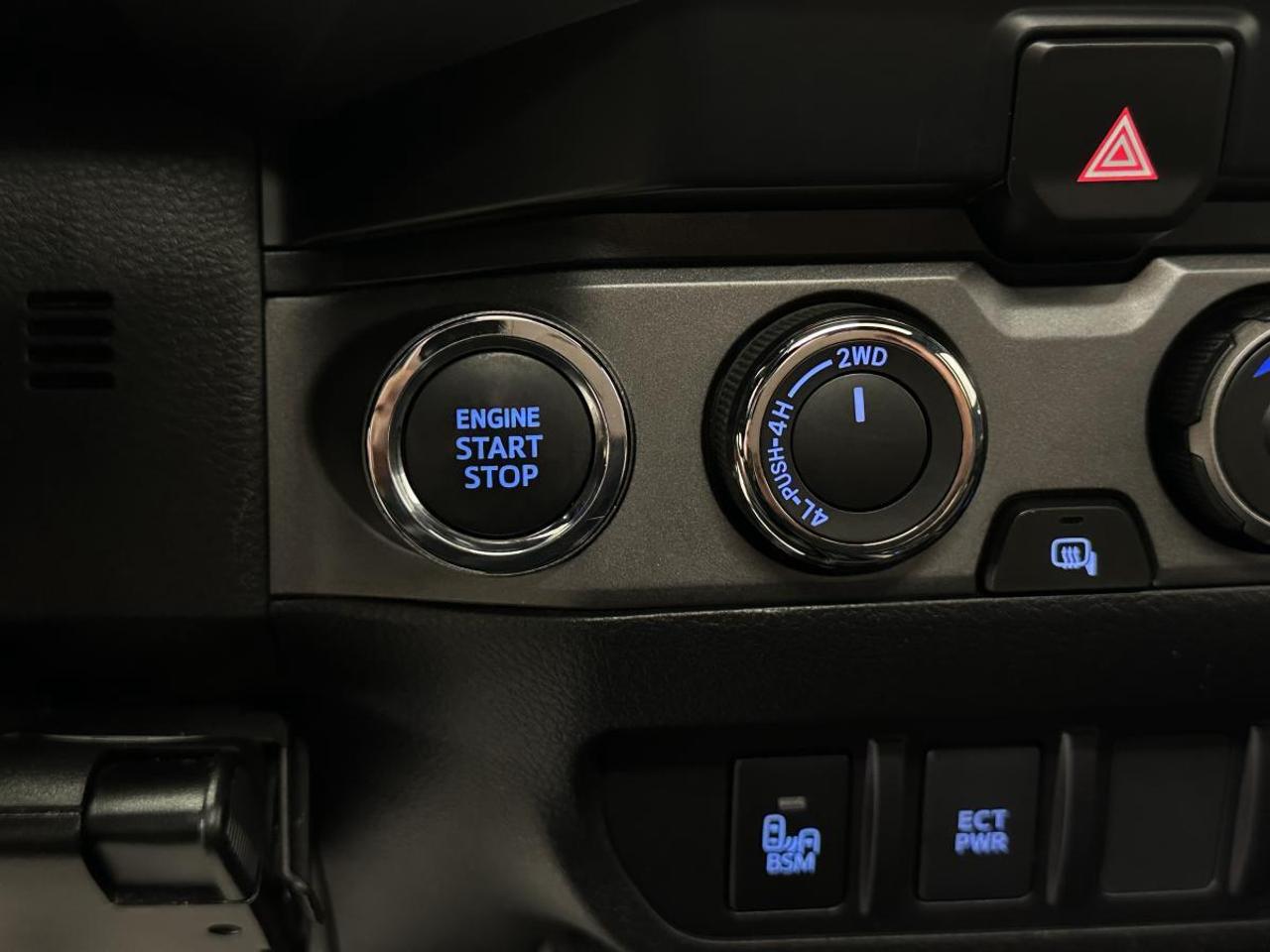 2023 Toyota Tacoma TRD Off Road V6 TRD OFF ROAD/PREMIUM/LEATHER/ROOF/CRAWL CONTROL/51KM! Photo