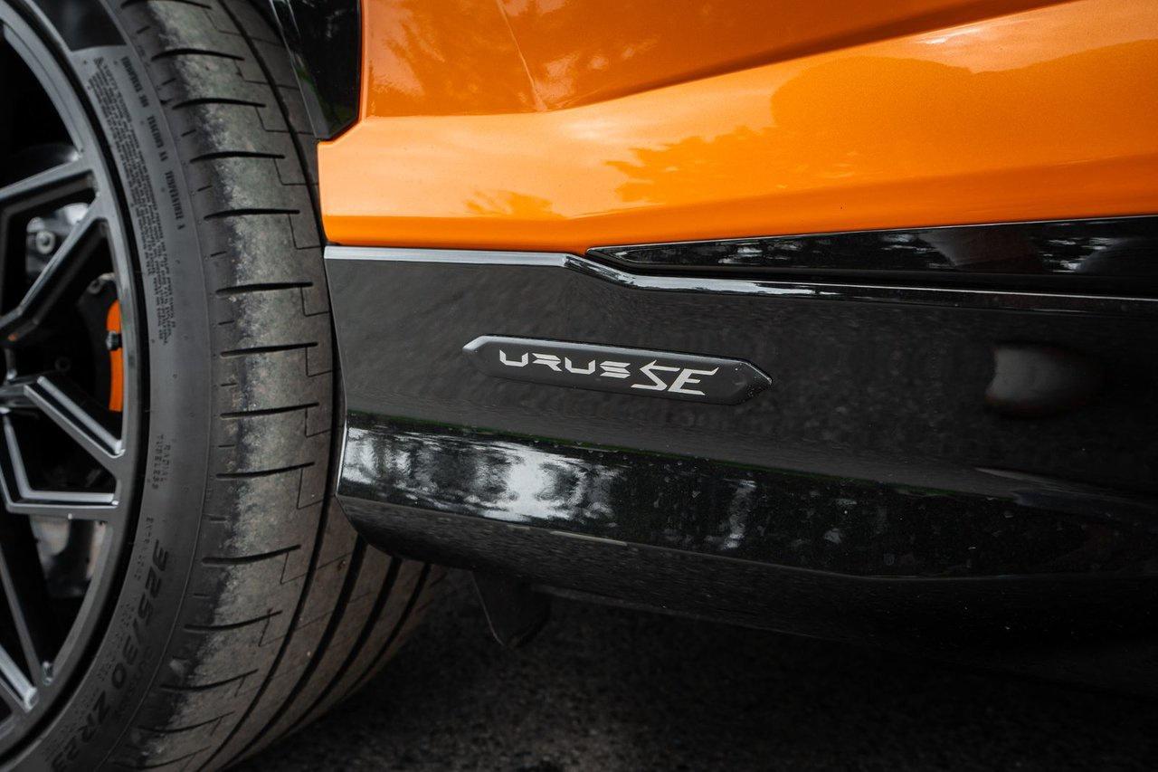 2025 Lamborghini Urus SE Photo