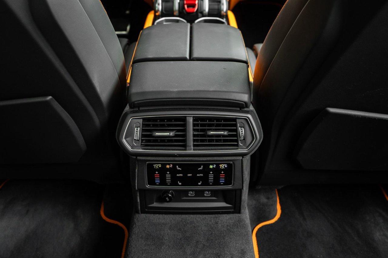 2025 Lamborghini Urus SE Photo
