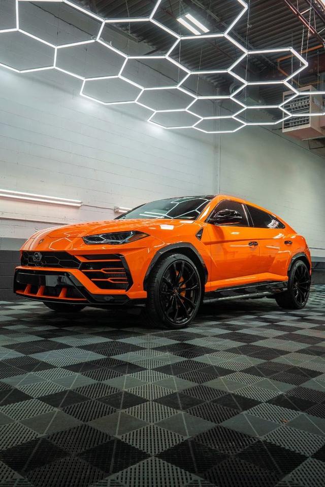 2019 Lamborghini Urus  Photo