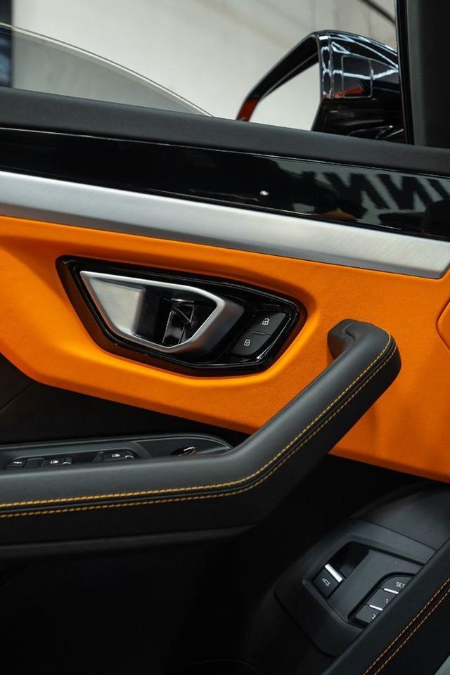 2019 Lamborghini Urus  Photo