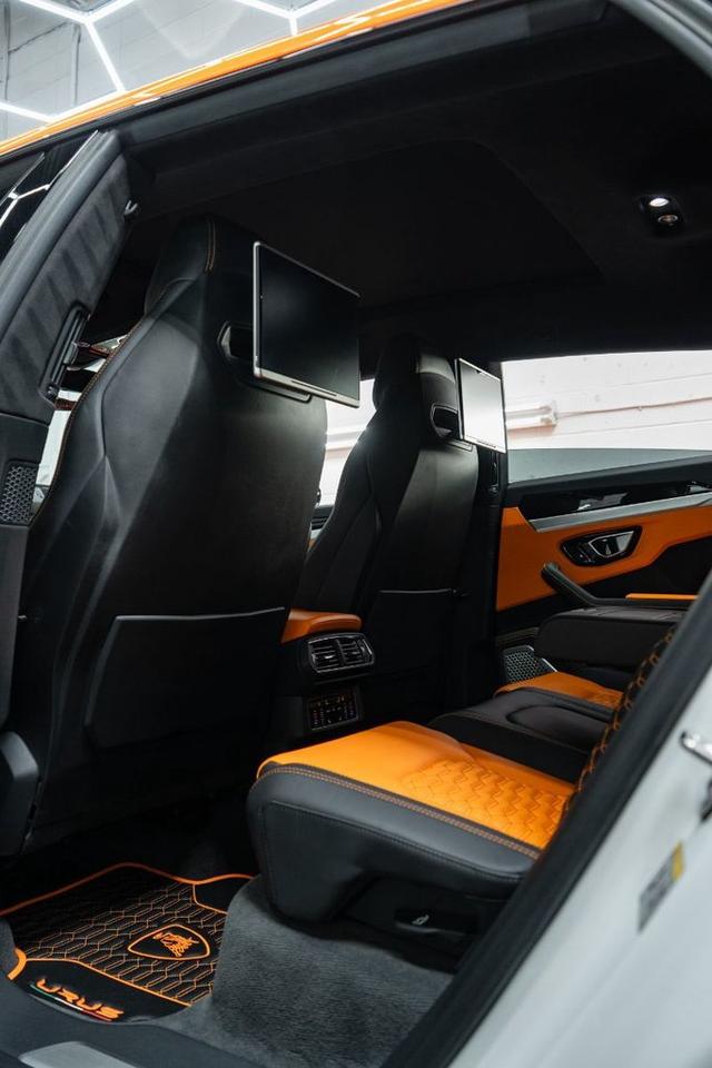 2019 Lamborghini Urus  Photo