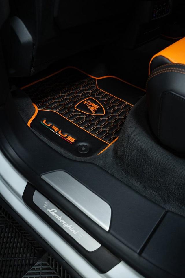 2019 Lamborghini Urus  Photo