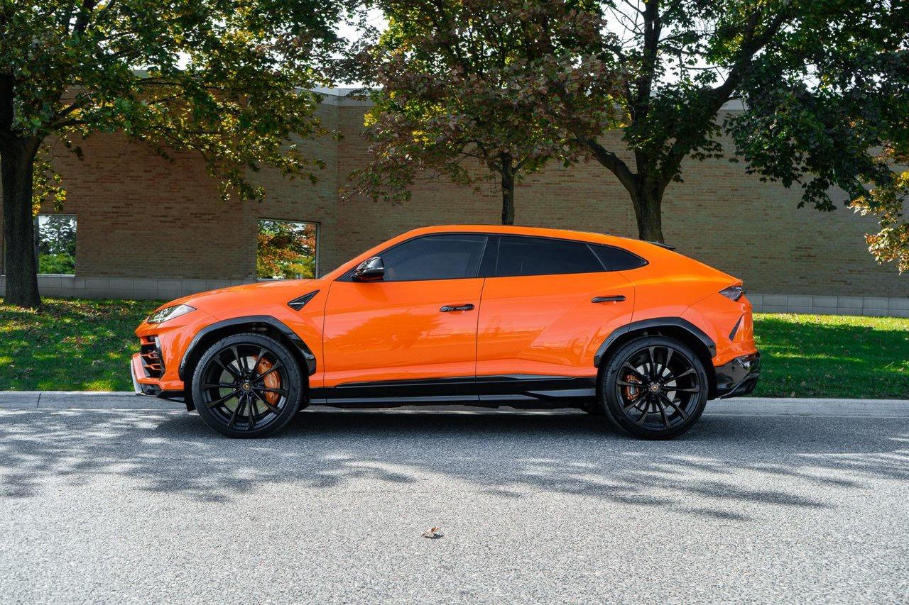 2019 Lamborghini Urus  Photo