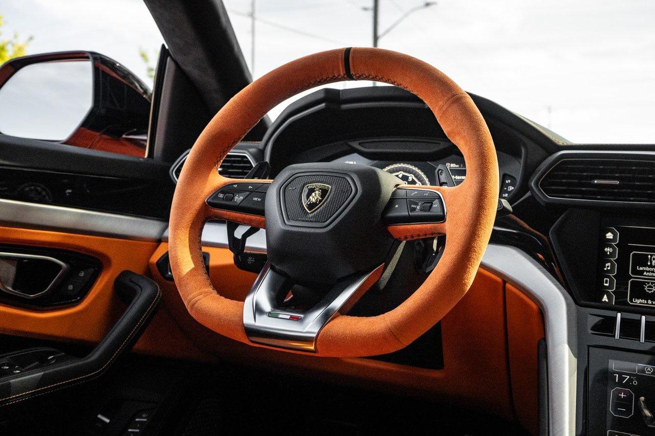 2019 Lamborghini Urus  Photo