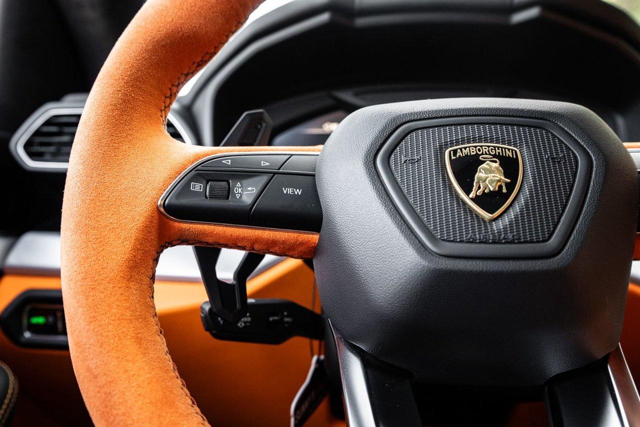 2019 Lamborghini Urus  Photo