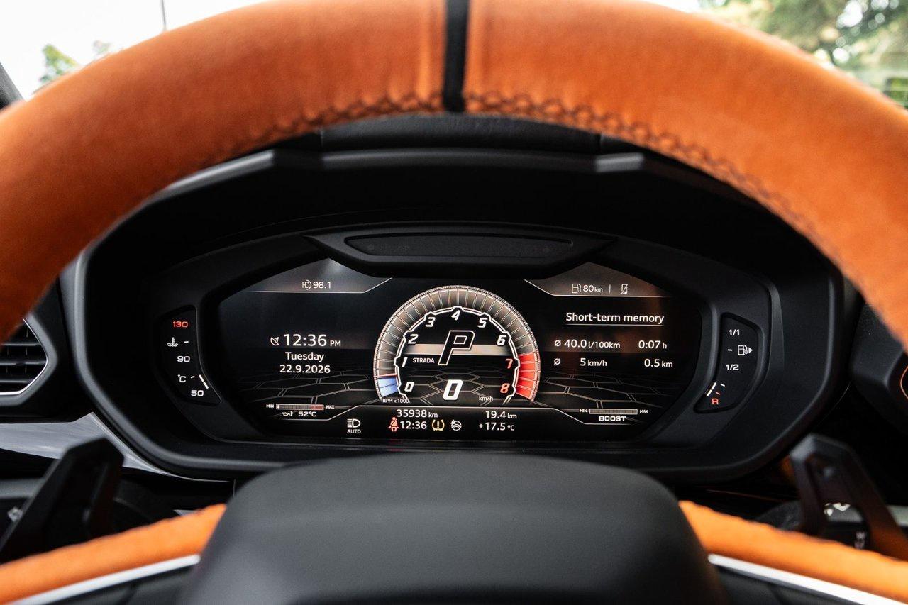 2019 Lamborghini Urus  Photo