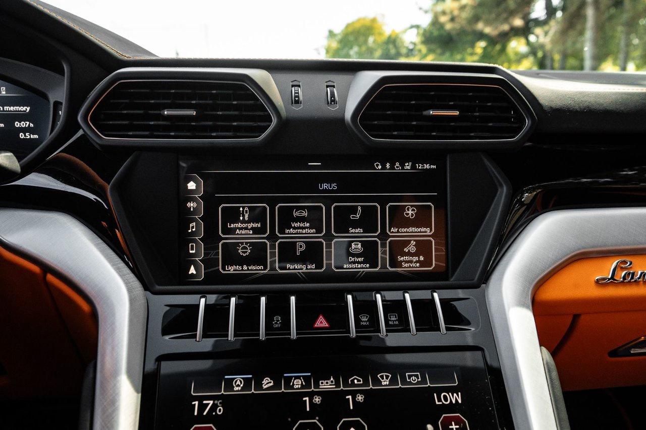 2019 Lamborghini Urus  Photo