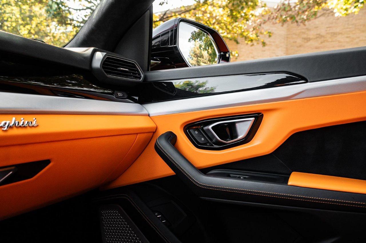 2019 Lamborghini Urus  Photo