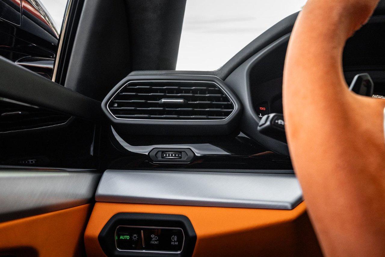 2019 Lamborghini Urus  Photo