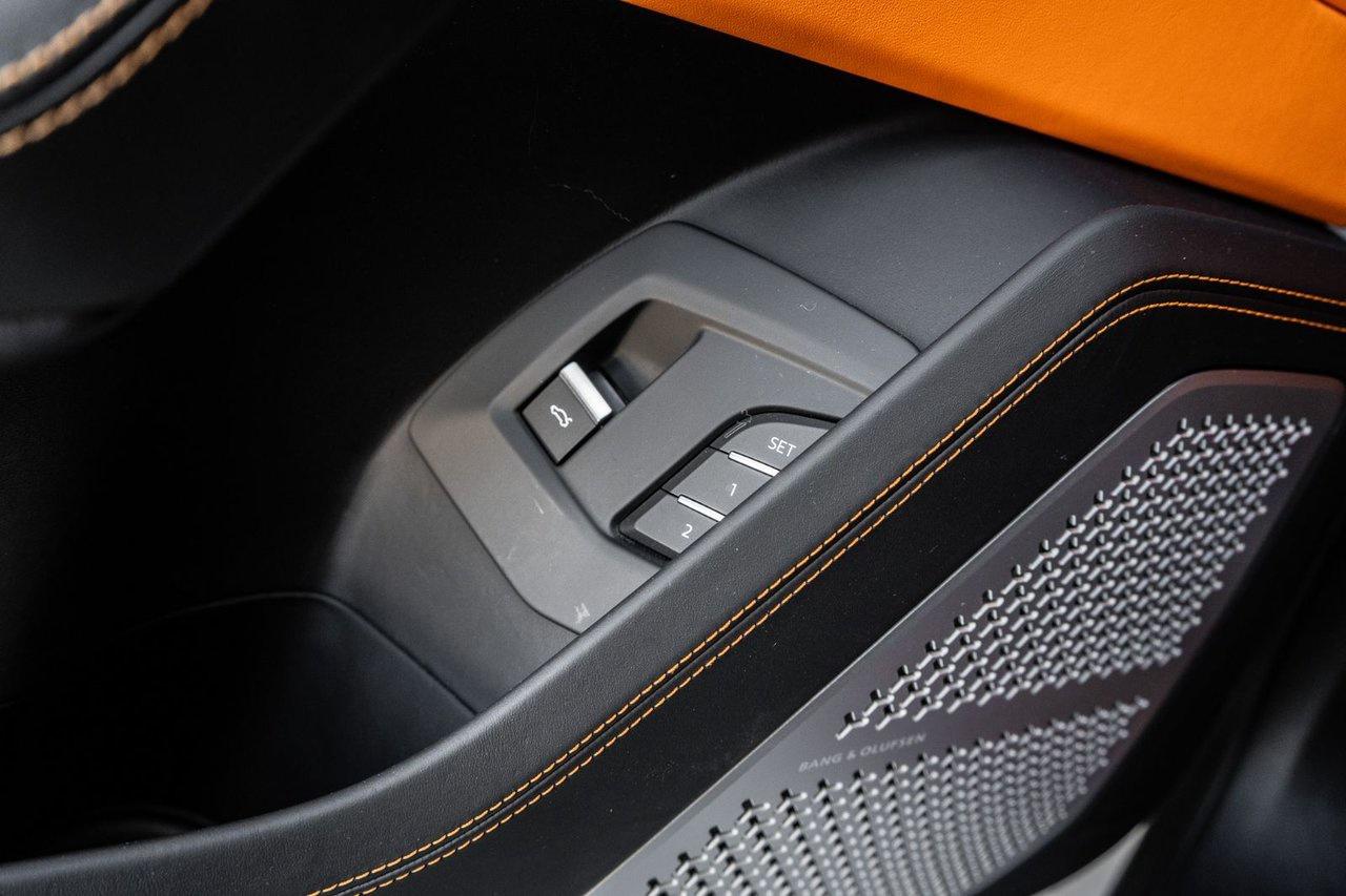 2019 Lamborghini Urus  Photo