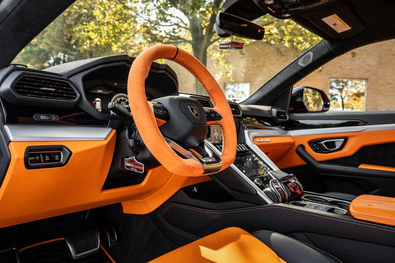 2019 Lamborghini Urus  Photo