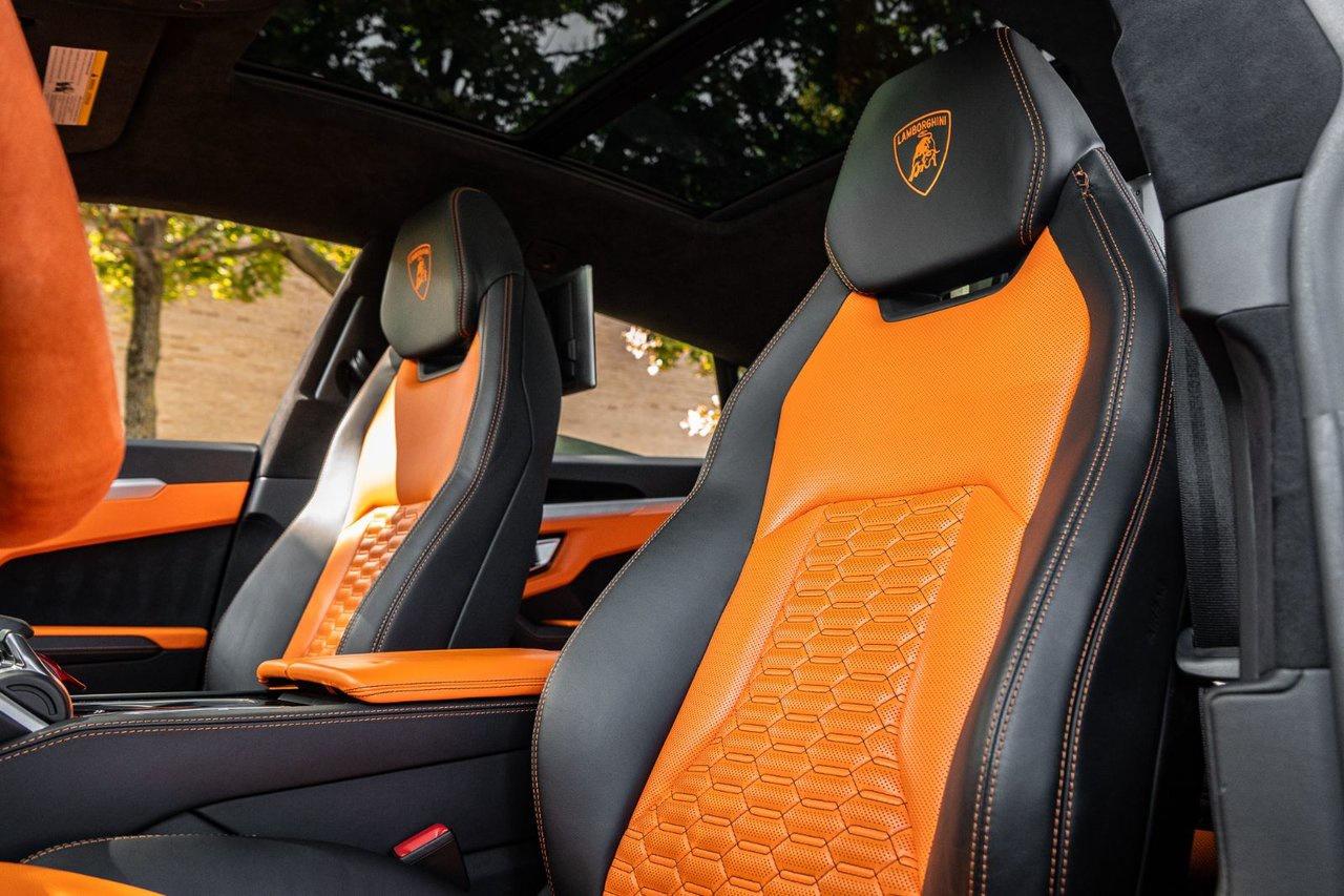 2019 Lamborghini Urus  Photo