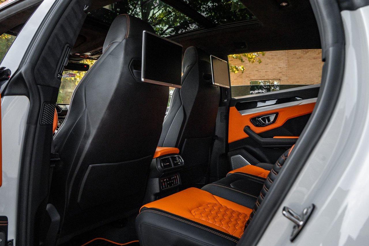 2019 Lamborghini Urus  Photo