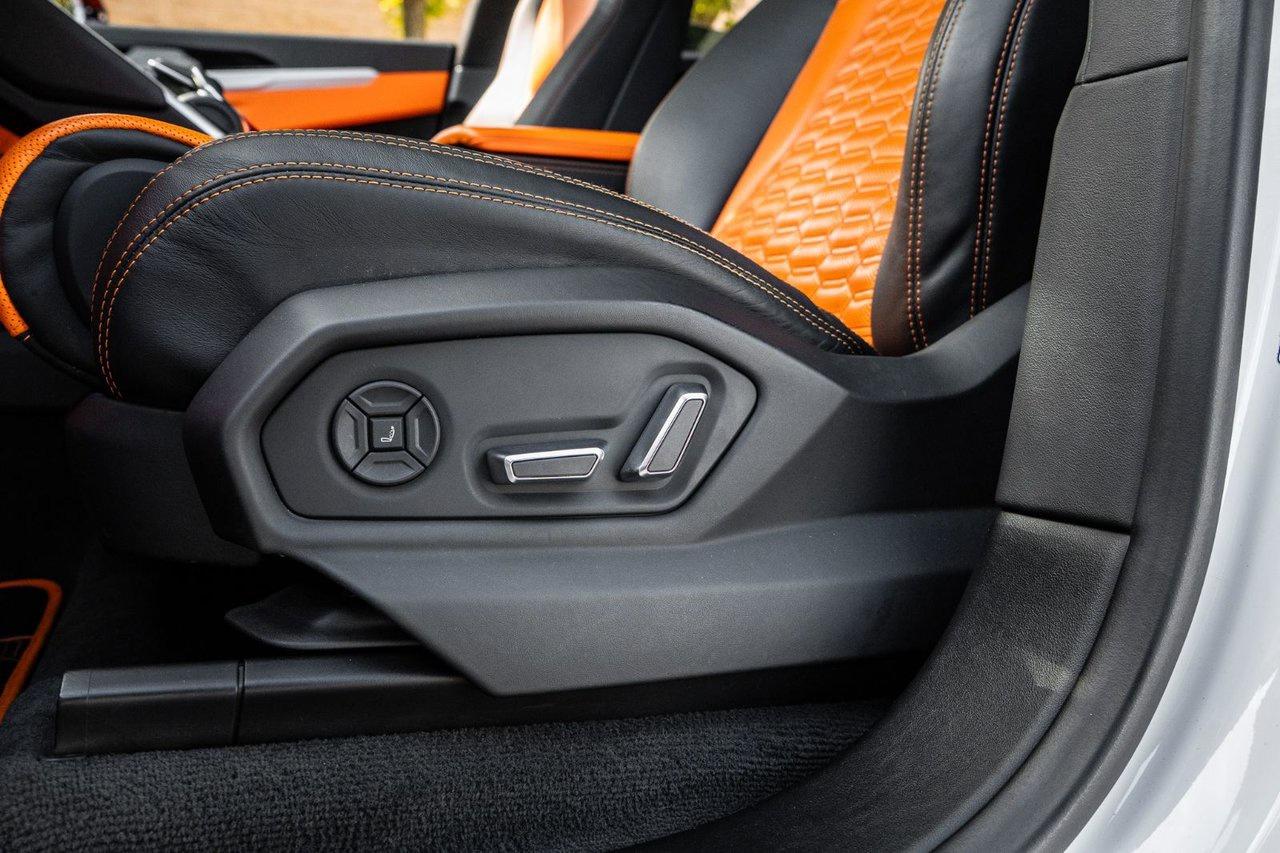 2019 Lamborghini Urus  Photo