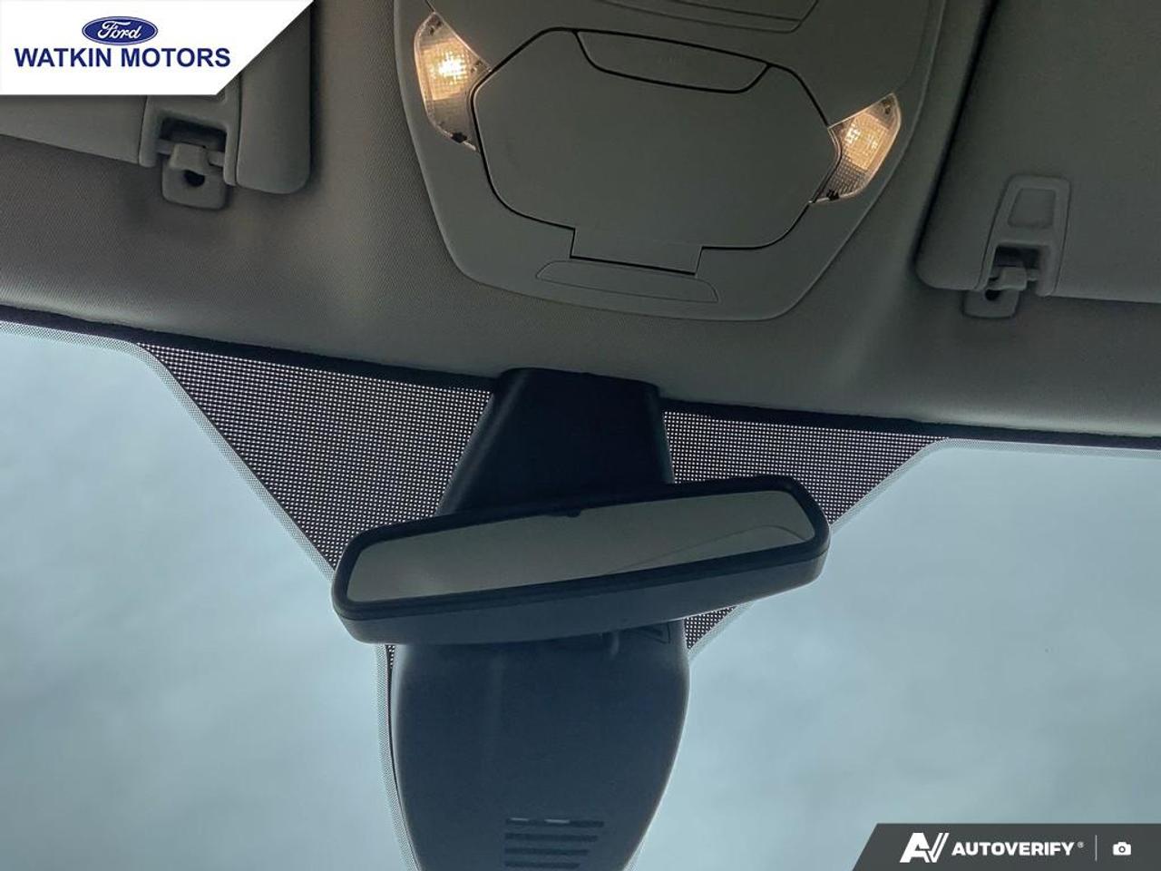 2018 Ford Escape Titanium Photo23