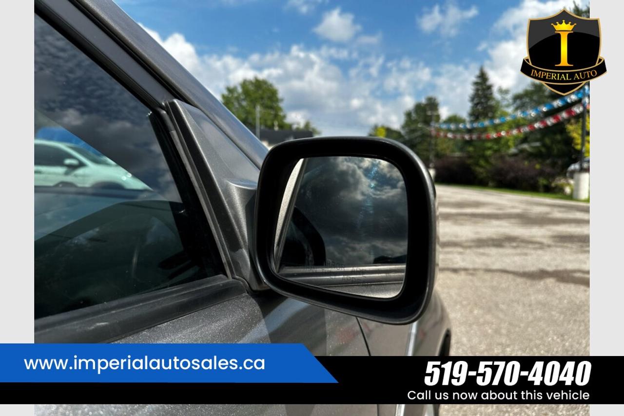 2007 Pontiac Vibe 1.8-FWD Photo