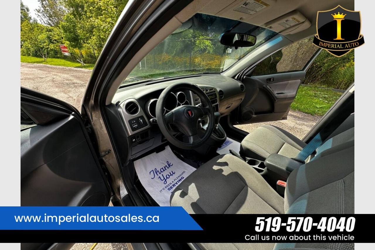 2007 Pontiac Vibe 1.8-FWD Photo