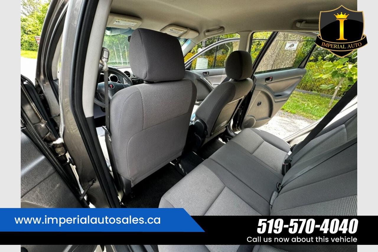 2007 Pontiac Vibe 1.8-FWD Photo