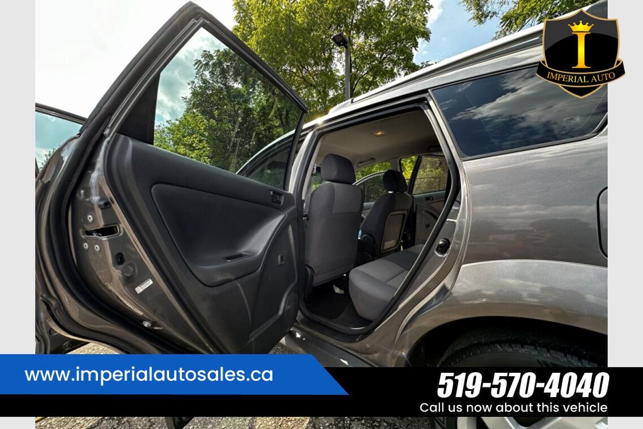 2007 Pontiac Vibe 1.8-FWD Photo