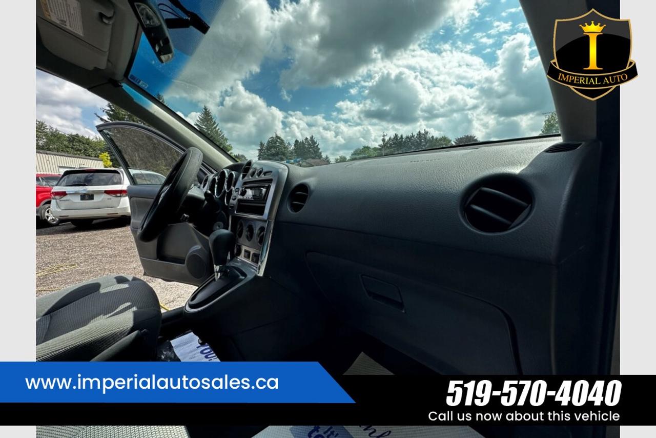 2007 Pontiac Vibe 1.8-FWD Photo