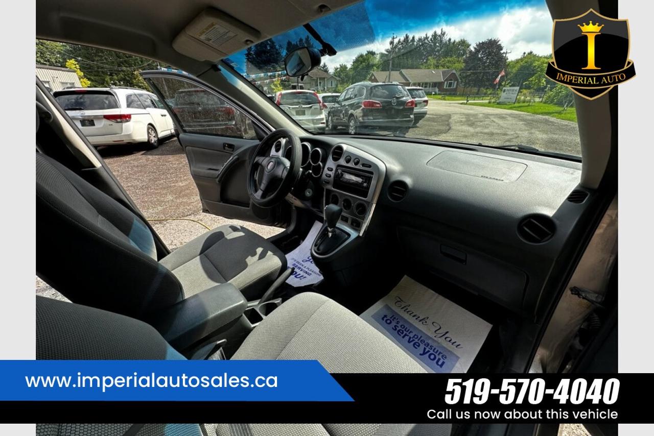 2007 Pontiac Vibe 1.8-FWD Photo