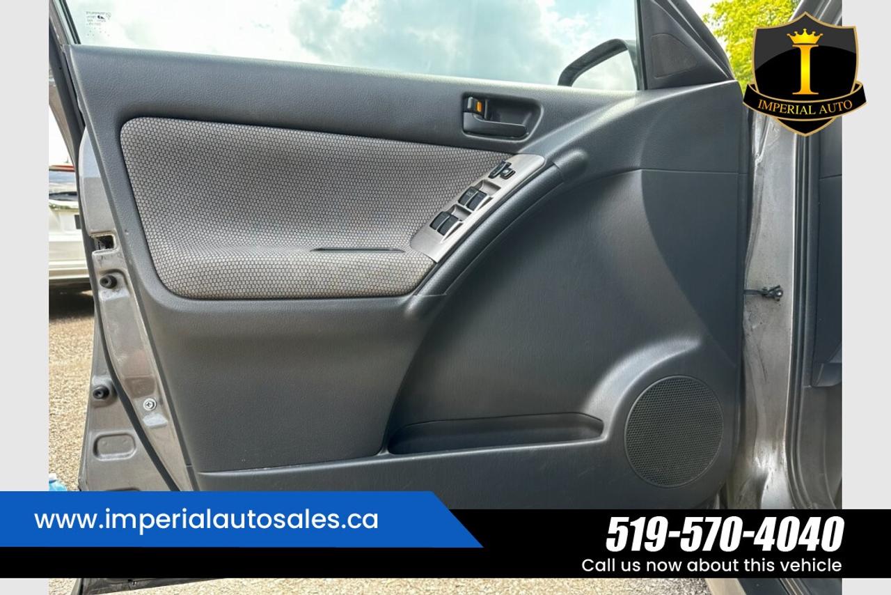2007 Pontiac Vibe 1.8-FWD Photo