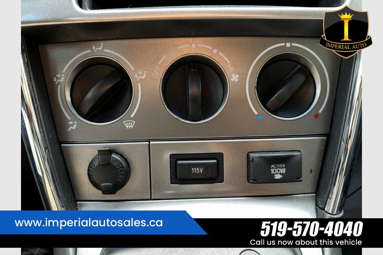 2007 Pontiac Vibe 1.8-FWD Photo