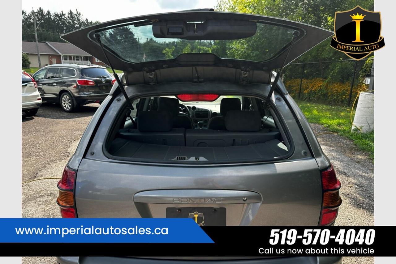 2007 Pontiac Vibe 1.8-FWD Photo