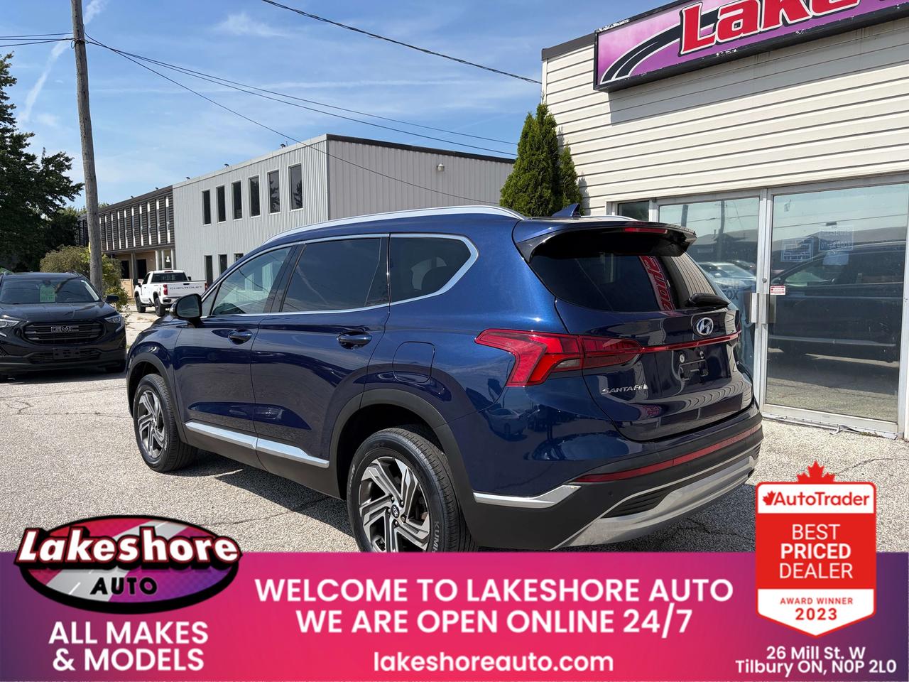 2022 Hyundai Santa Fe Preferred Photo1