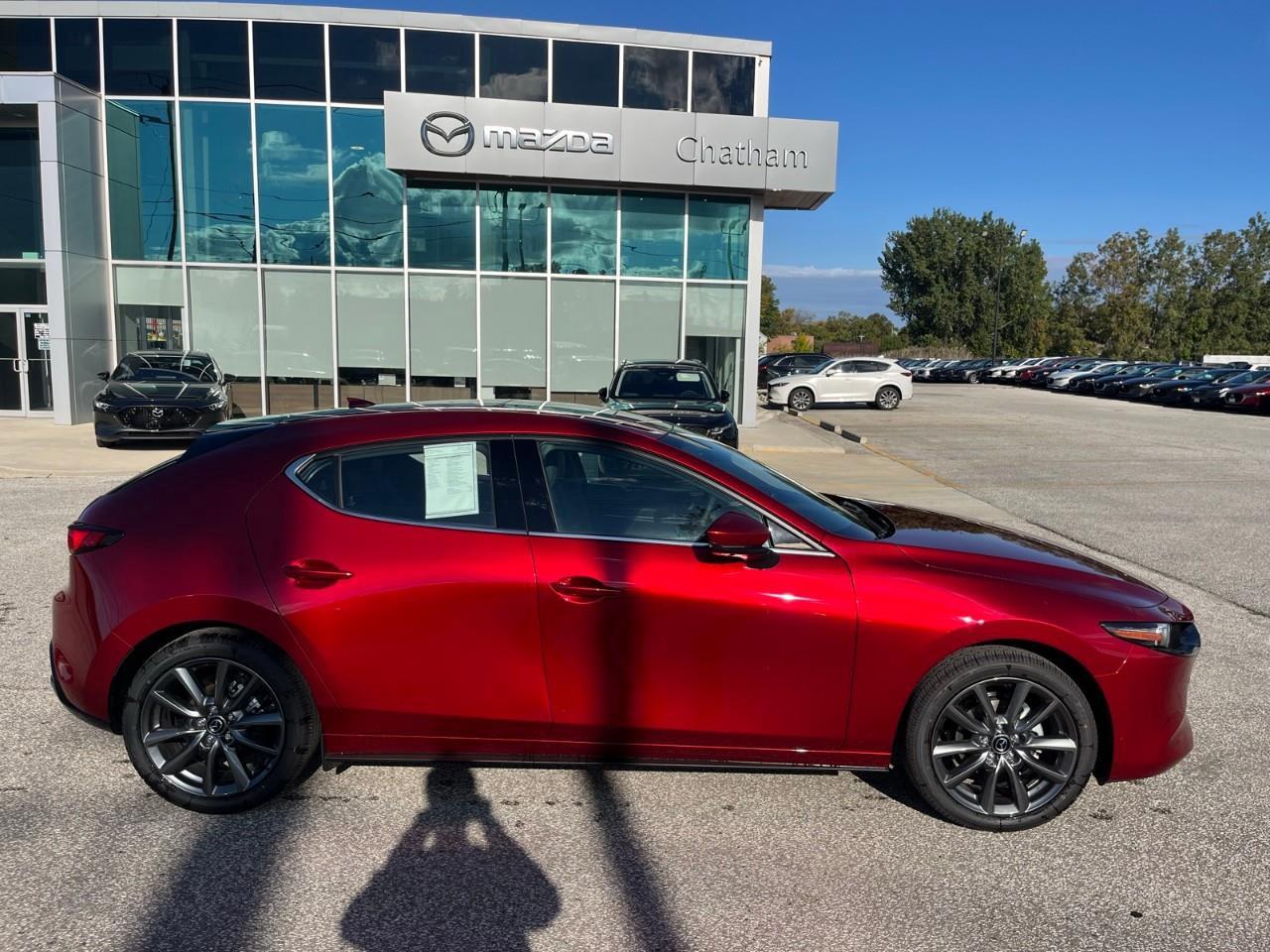 2026 Mazda MAZDA3 GT Photo3
