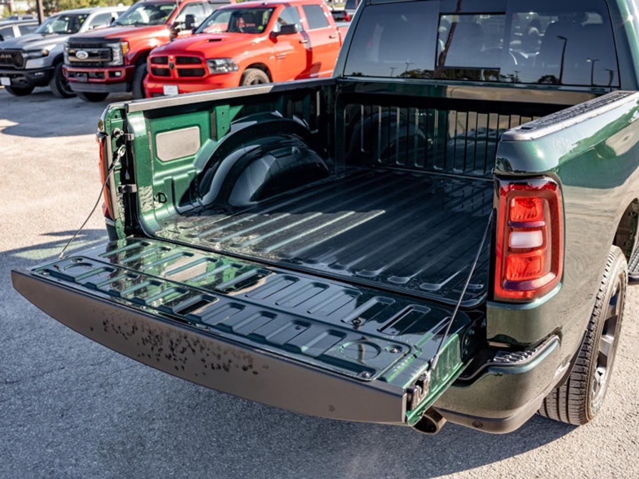 2026 RAM 1500 Express Photo