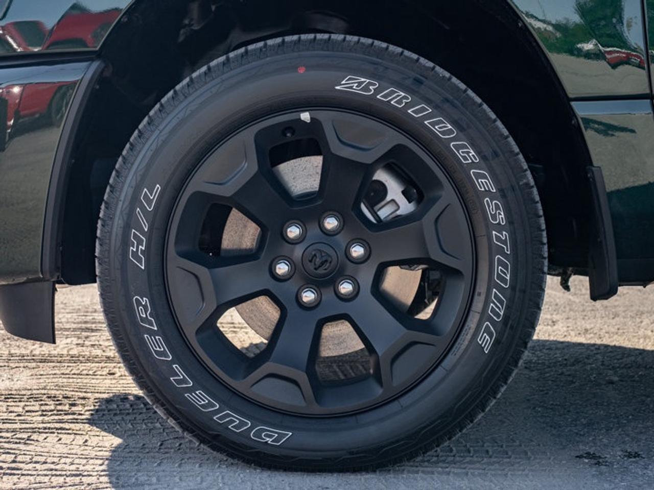 2026 RAM 1500 Express Photo