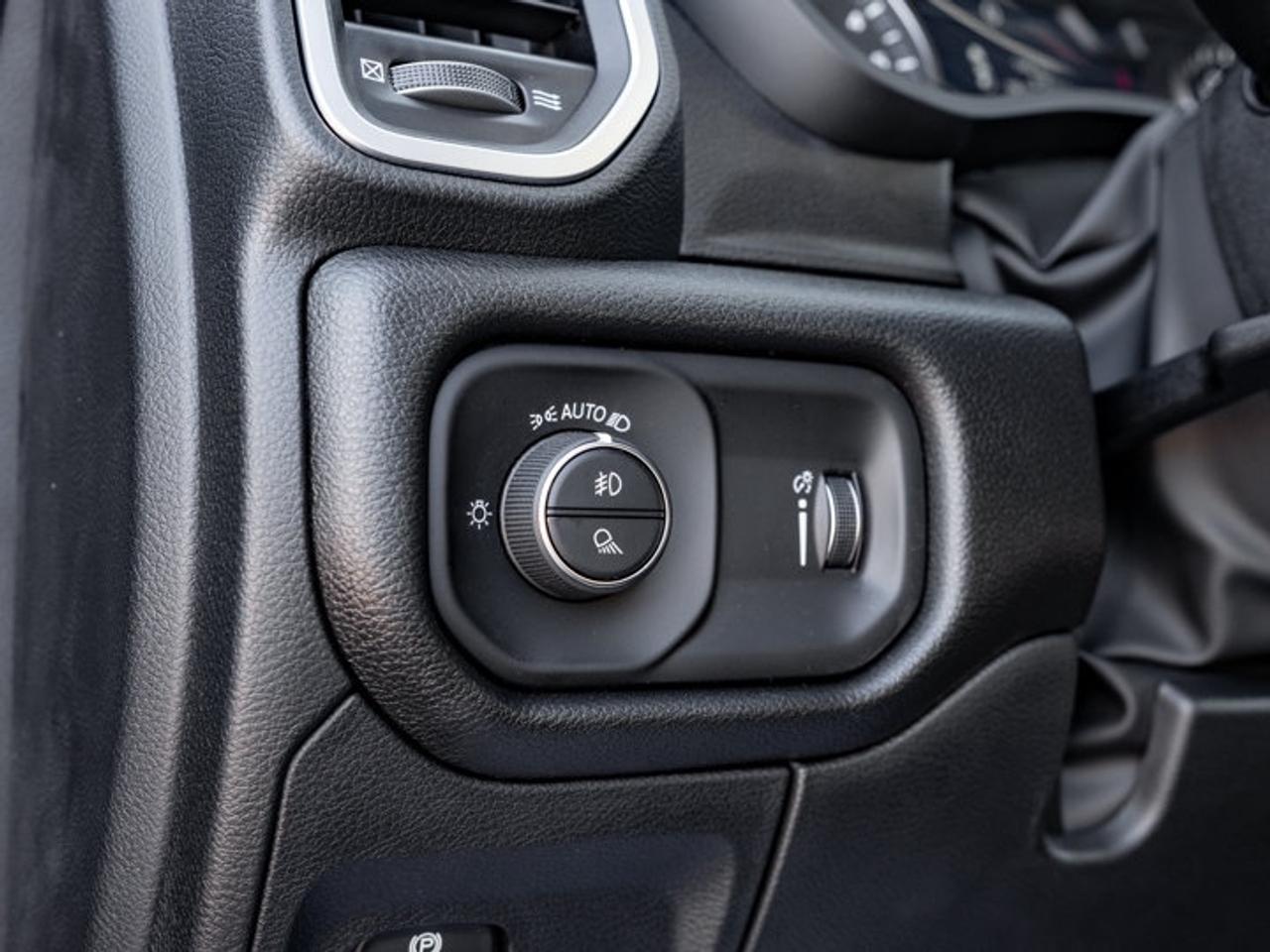 2026 RAM 1500 Express Photo