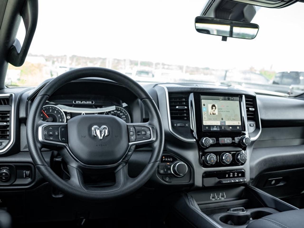2026 RAM 1500 Express Photo2