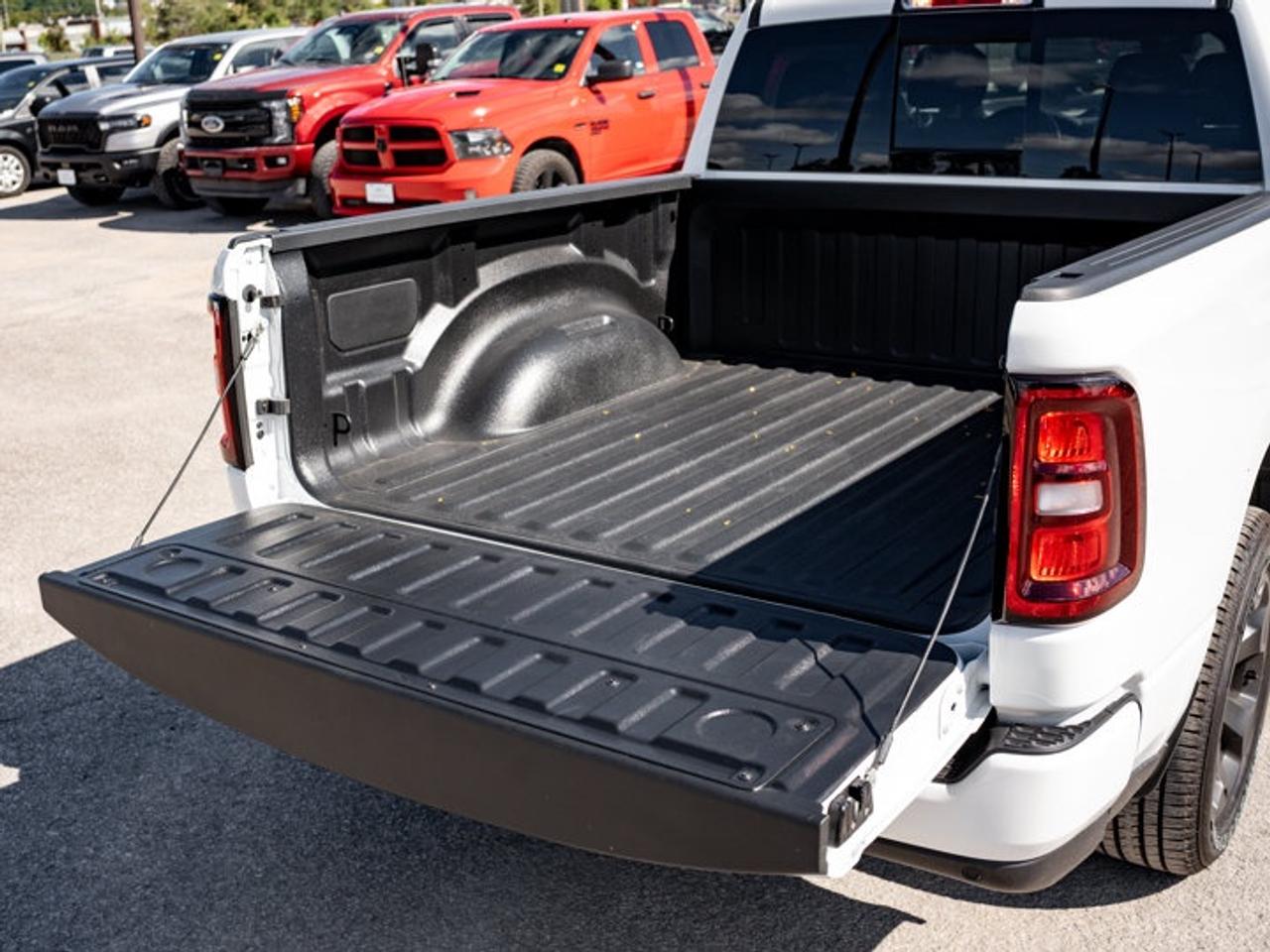 2026 RAM 1500 Express Photo