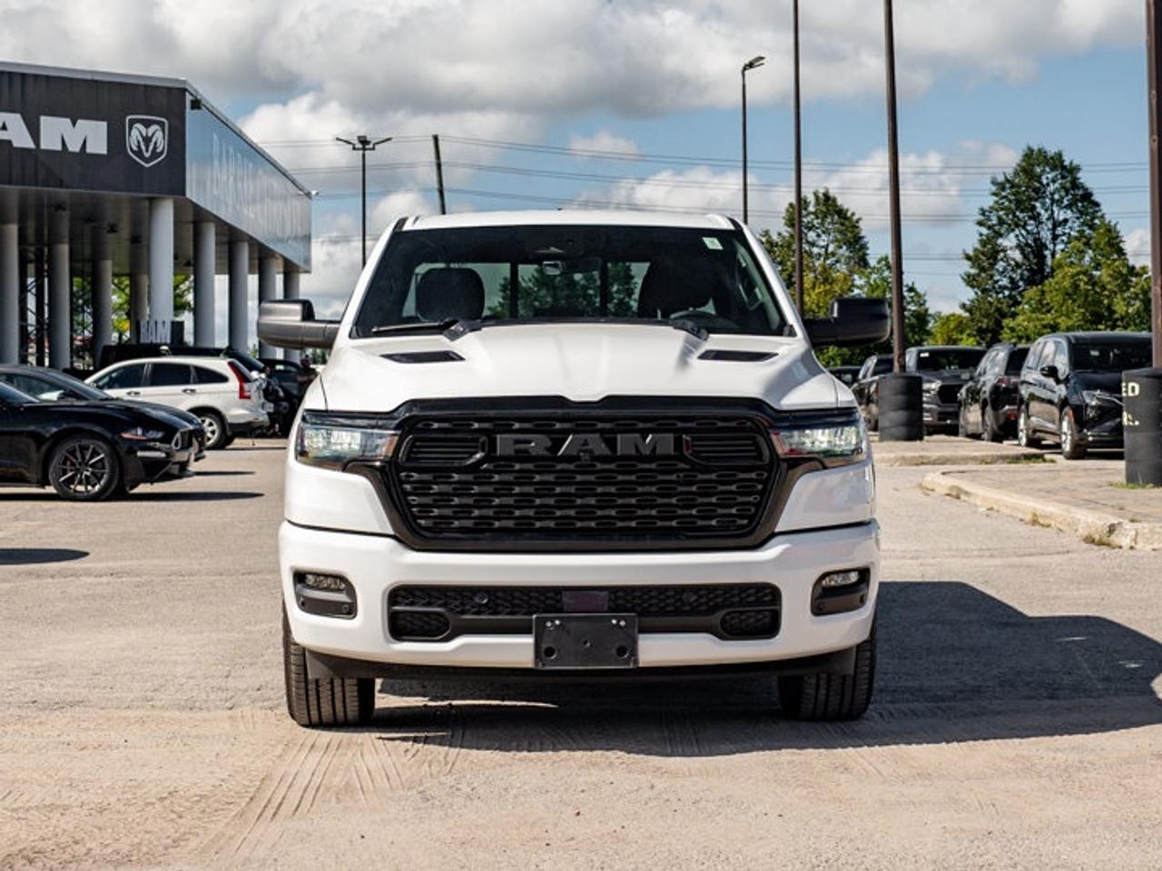 2026 RAM 1500 Express Photo