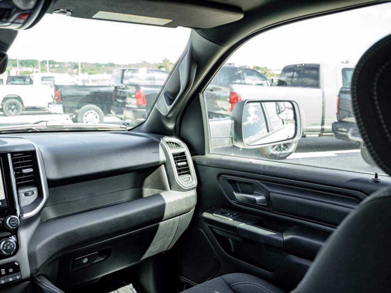 2026 RAM 1500 Express Photo
