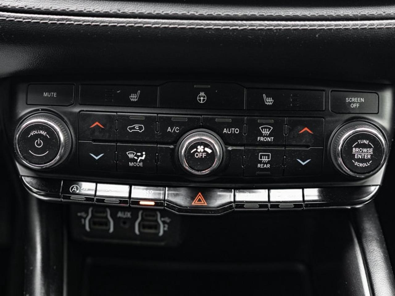 2021 Dodge Durango SXT Photo
