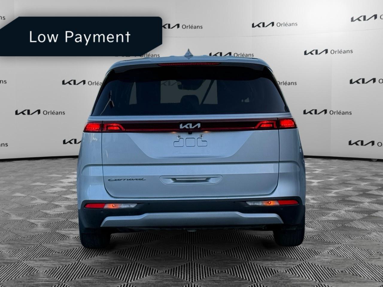 2022 Kia Carnival LX FWD Photo
