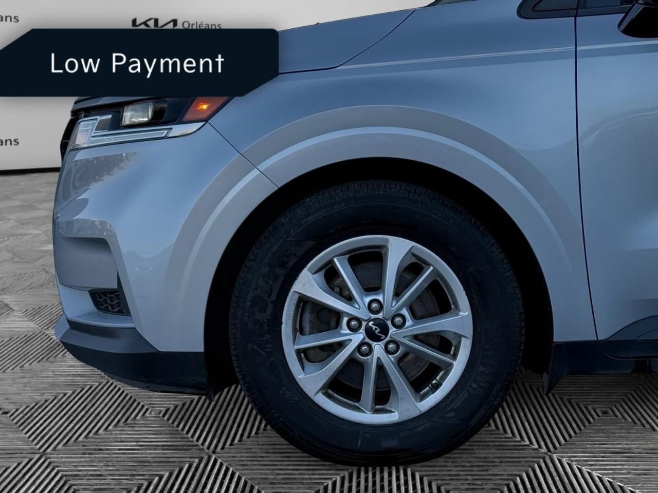 2022 Kia Carnival LX FWD Photo