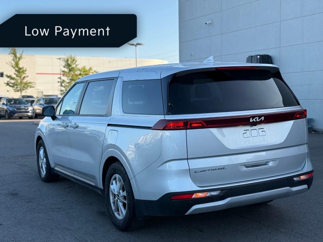 2022 Kia Carnival LX FWD Photo