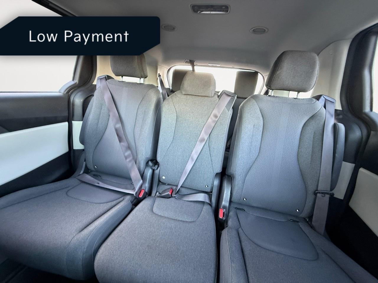 2022 Kia Carnival LX FWD Photo