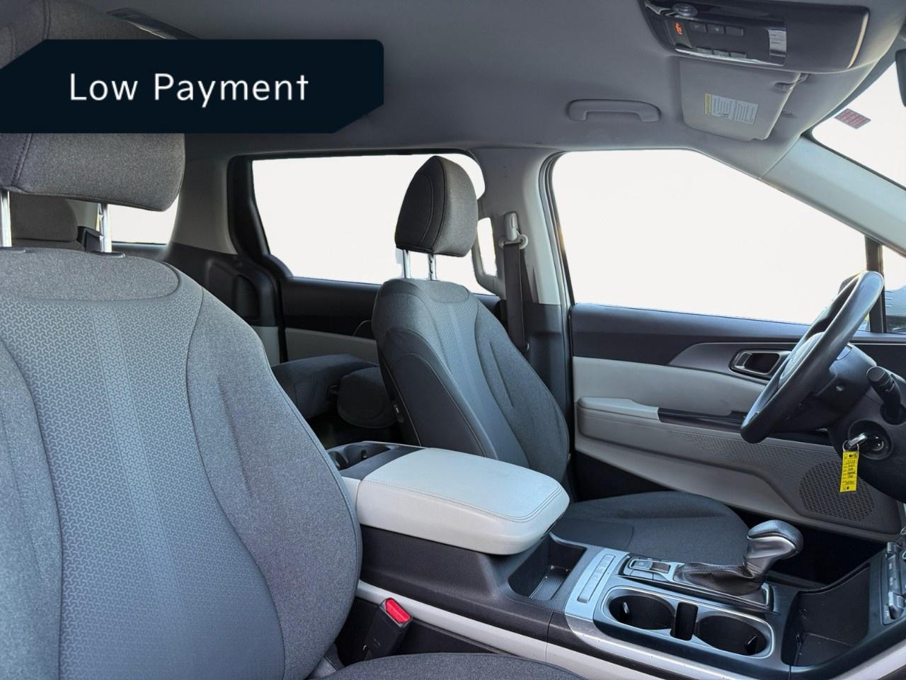 2022 Kia Carnival LX FWD Photo