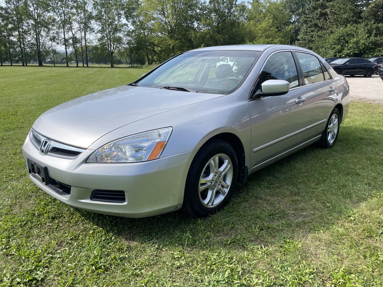 2007 Honda Accord SE *Leather/Sunroof/ONE Owner - Photo #1