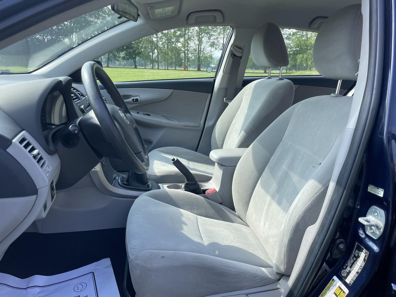 2011 Toyota Corolla Base 5-Speed Photo