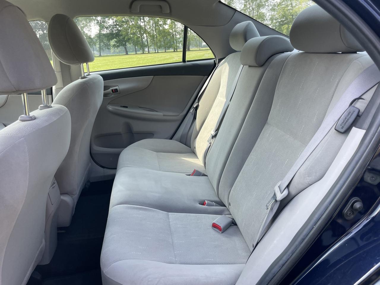 2011 Toyota Corolla Base 5-Speed Photo