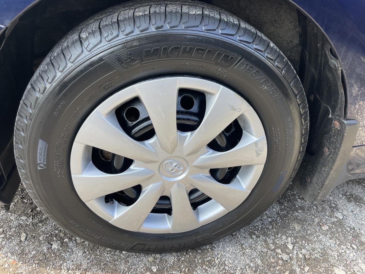 2011 Toyota Corolla Base 5-Speed Photo