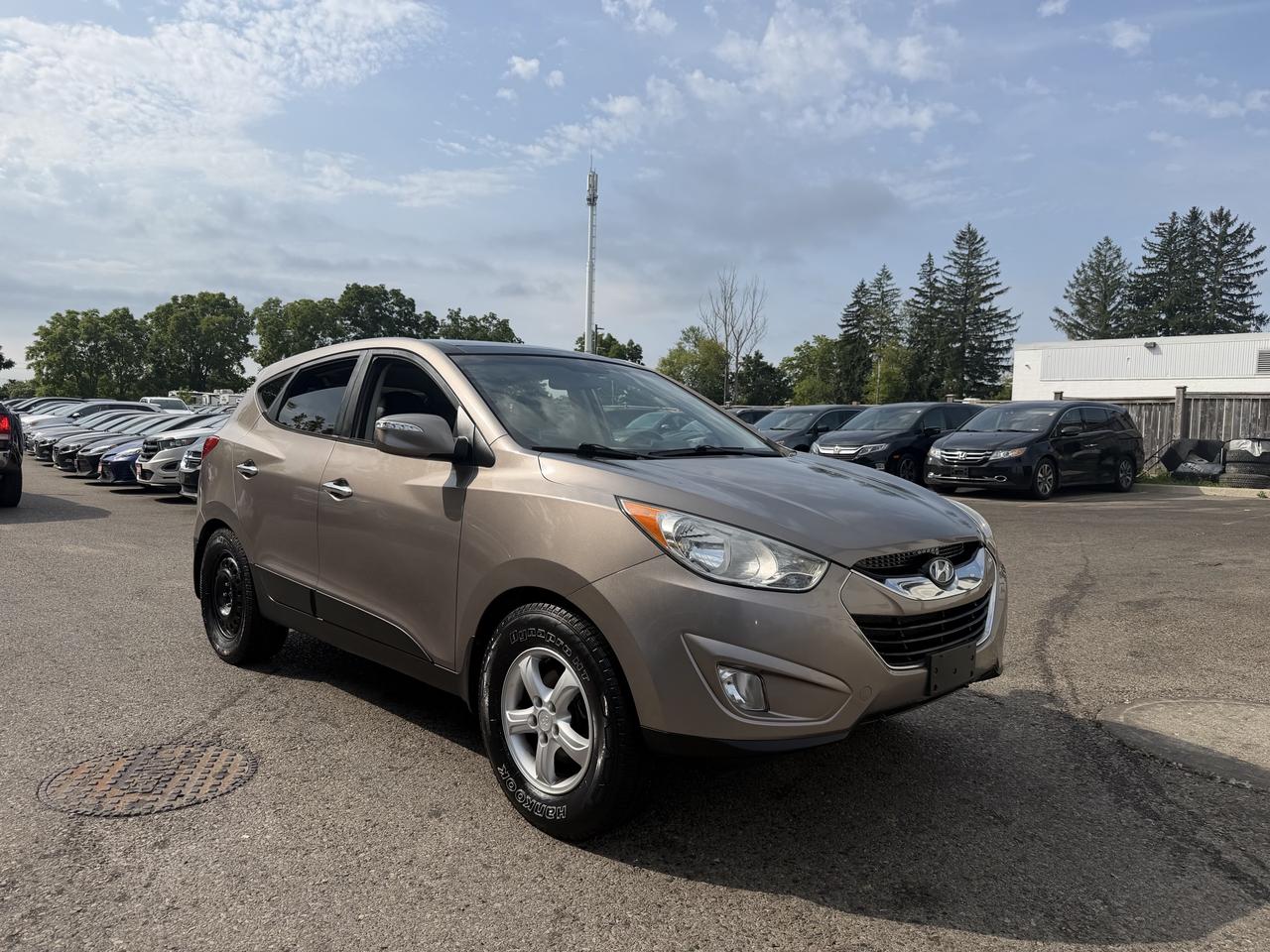 2012 Hyundai Tucson Limited | Clean CARFAX - Photo #1