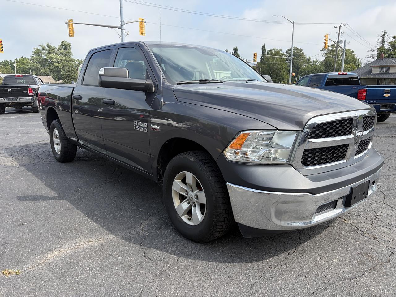 2018 RAM 1500 ST Photo3
